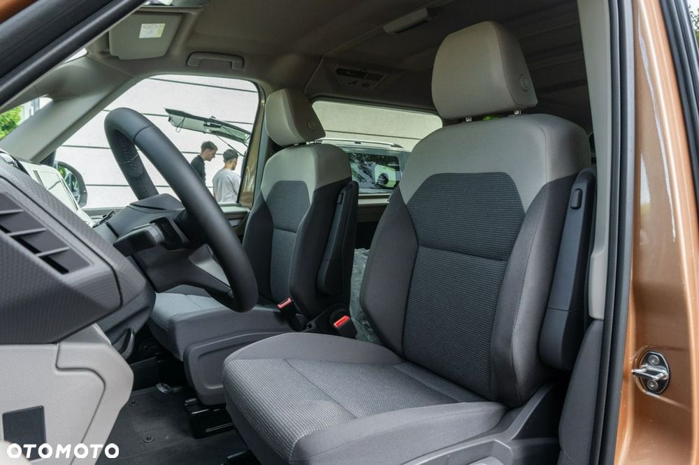 Volkswagen Multivan - 16