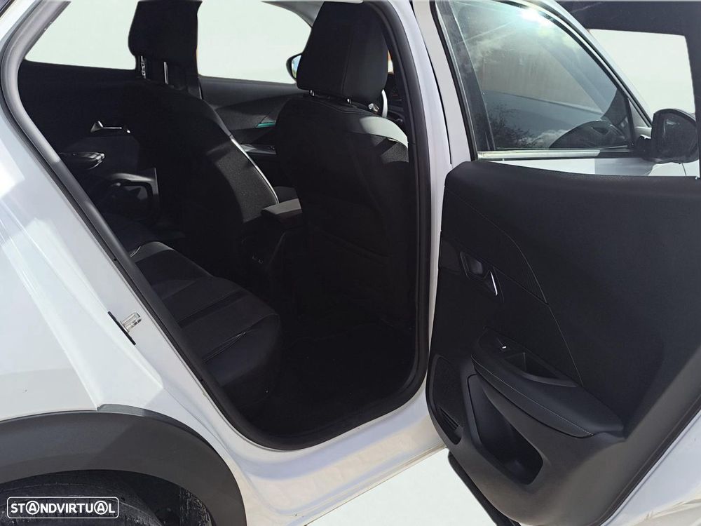 Peugeot 2008 1.2 PureTech Allure - 15