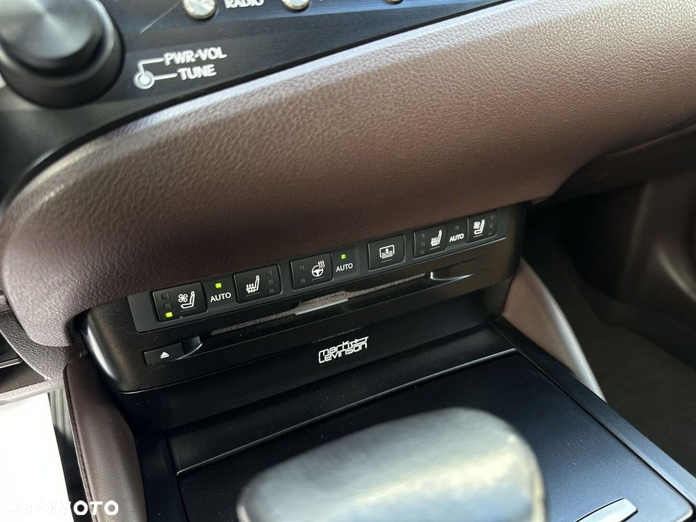 Lexus ES 300h Prestige - 20