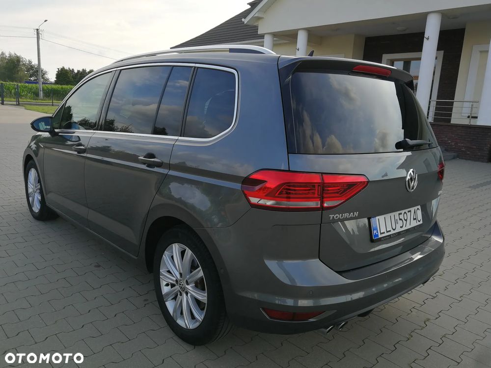 Volkswagen Touran - 5