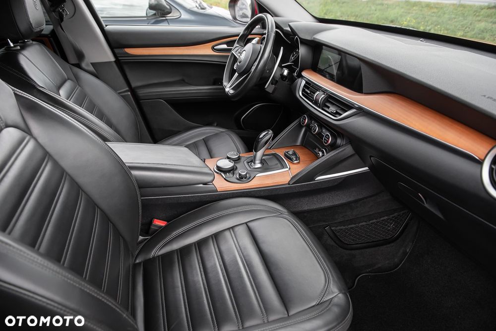 Alfa Romeo Stelvio - 34