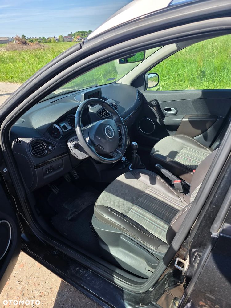 Renault Clio 1.5 dCi Dwudziestka - 6