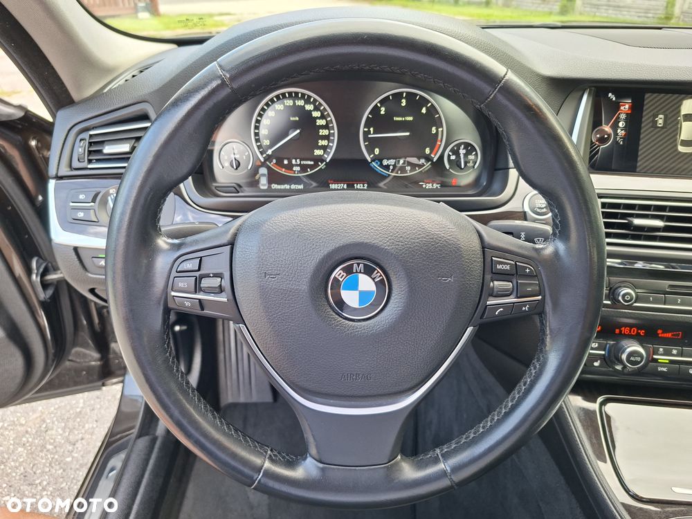 BMW Seria 5 520d xDrive Luxury Line - 25