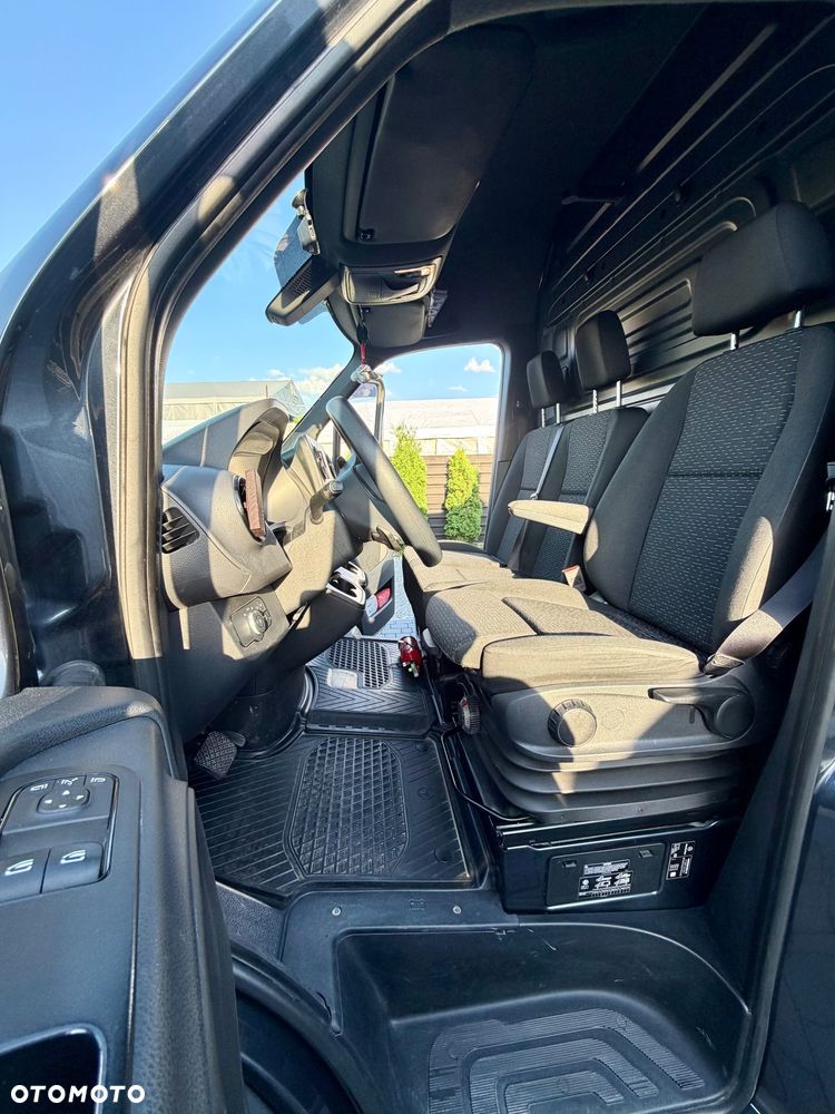 Mercedes-Benz Sprinter - 5