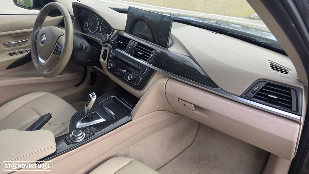 BMW 320 d Auto Line Luxury - 31