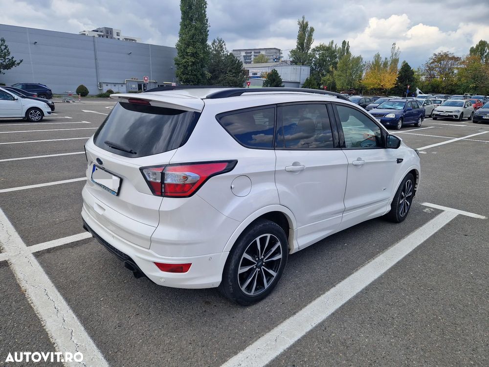 Ford Kuga 2.0 TDCi 4WD Powershift ST-Line - 3