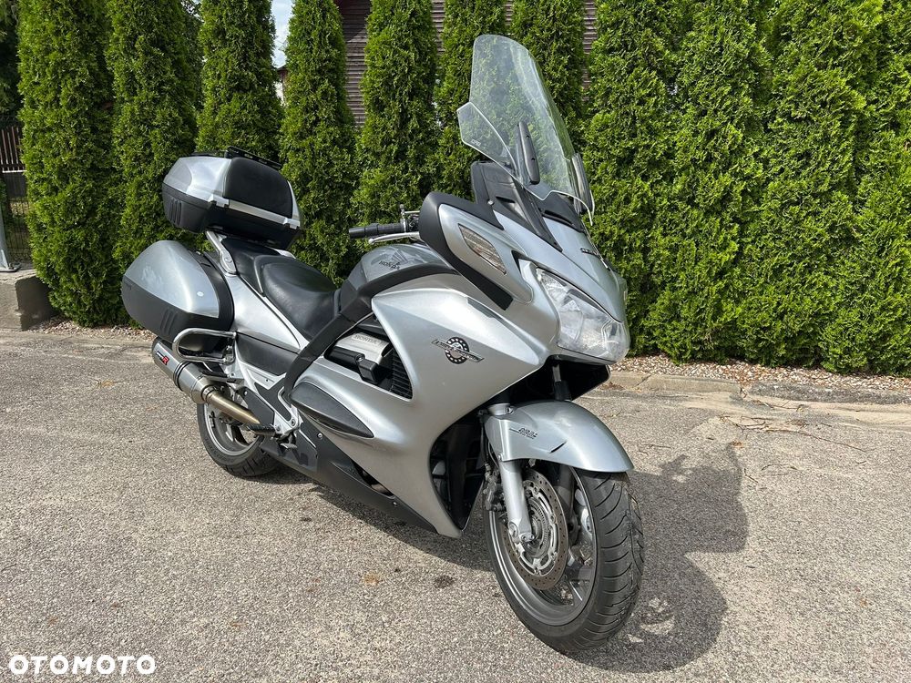 Honda ST - 16