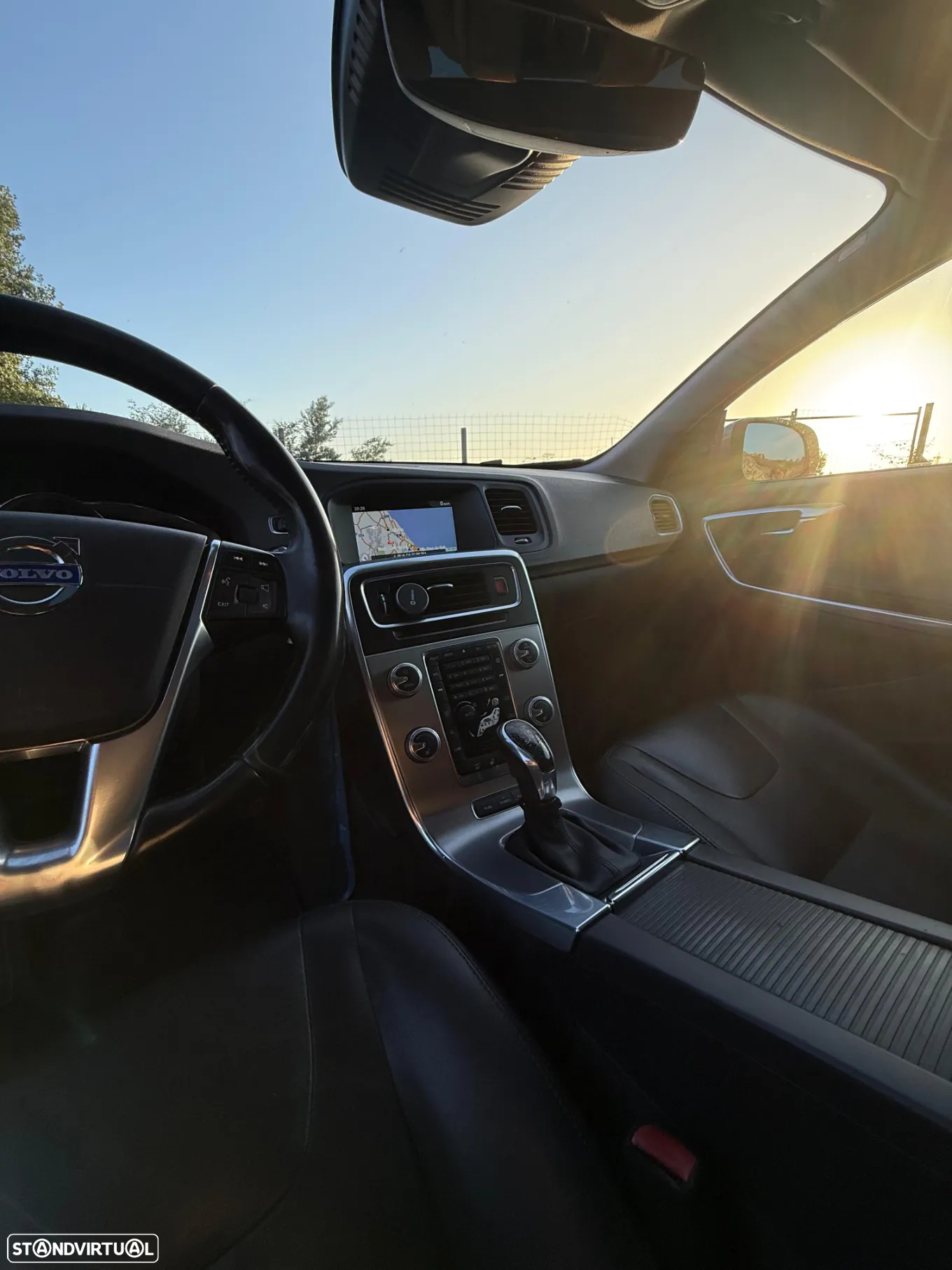 Volvo V60 2.4 D6 Summum AWD Phev - 14