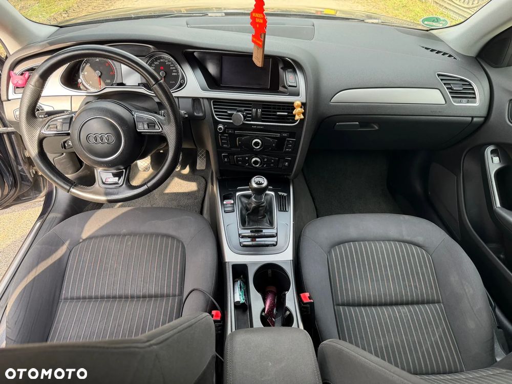 Audi A4 Avant 2.0 TDI DPF Ambiente - 8