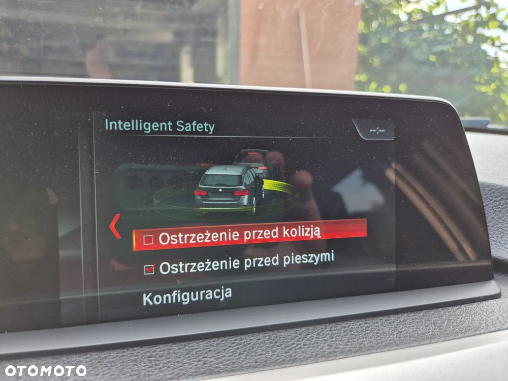 BMW Seria 3 318d Sport Line - 17