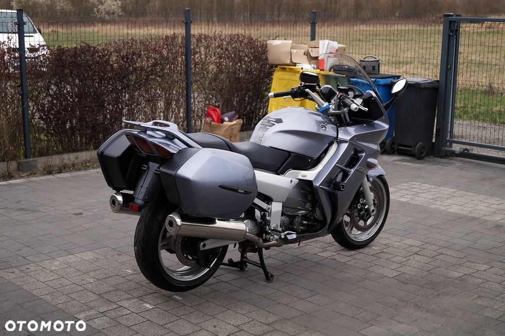 Yamaha FJR - 11