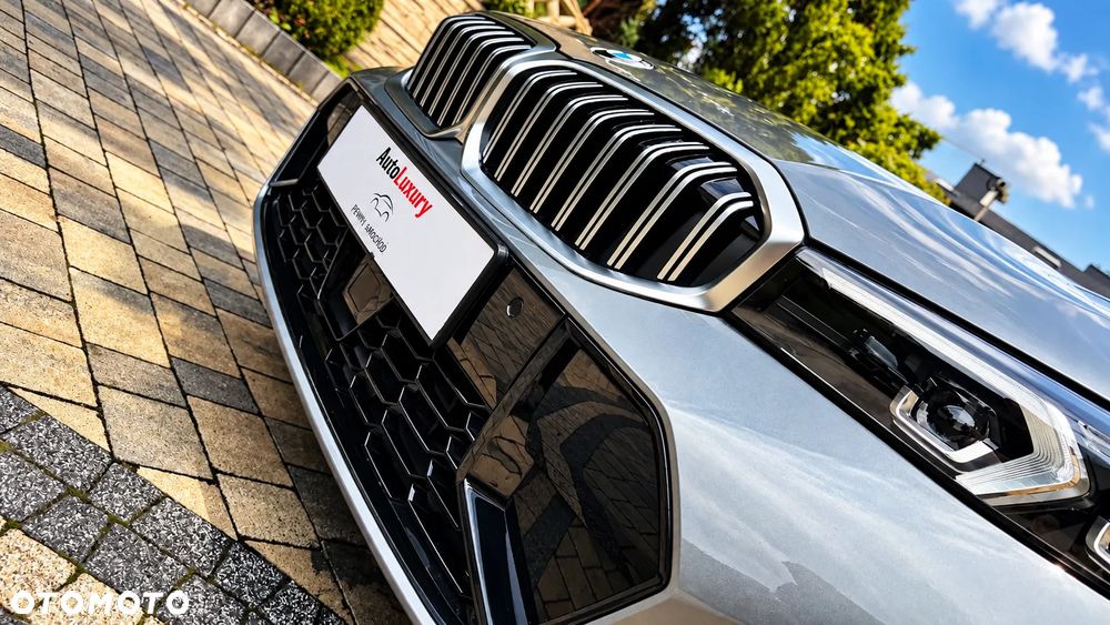 BMW Seria 3 330i xDrive M Sport Edition sport - 4