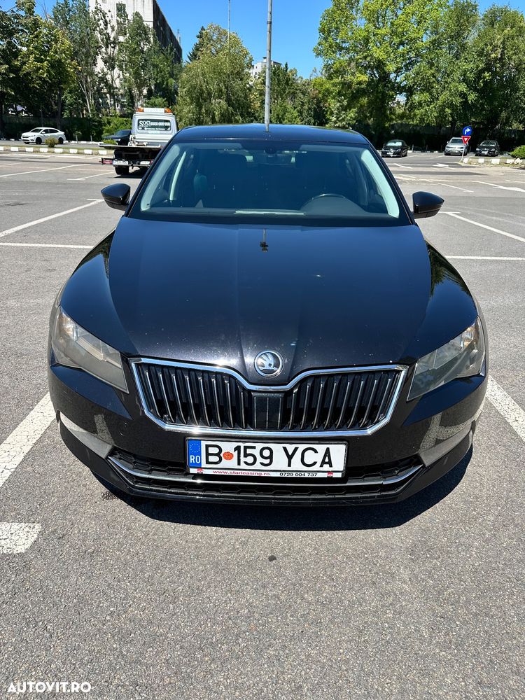 Skoda Superb 2.0 TDI DSG Ambition - 2