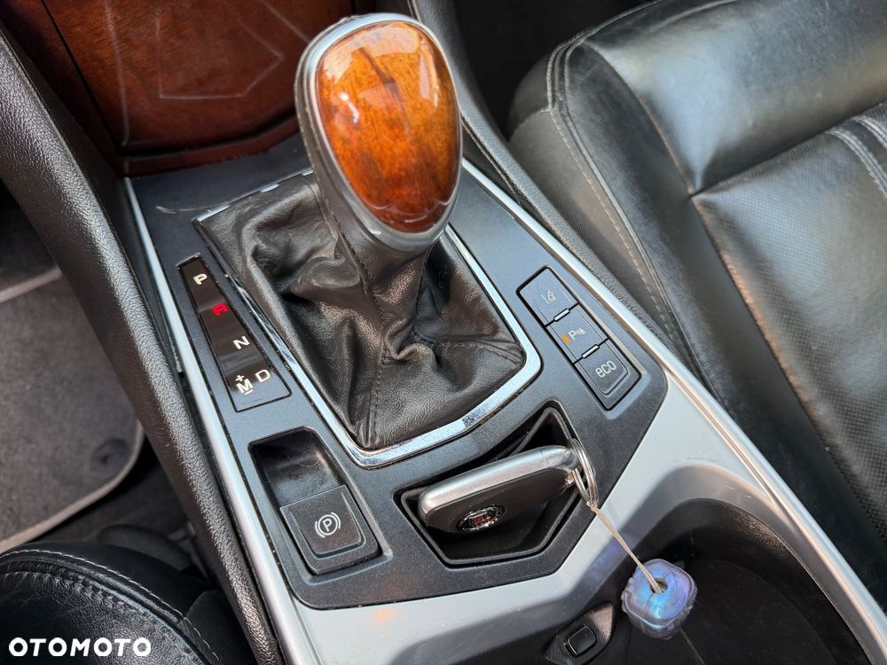 Cadillac SRX - 18