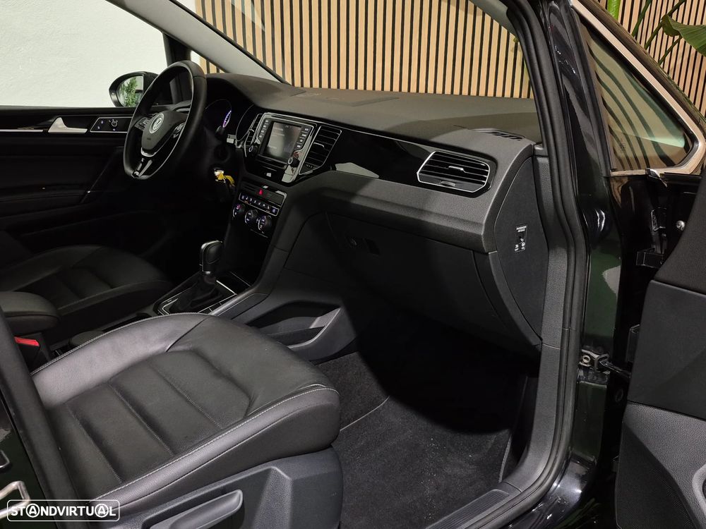 VW Golf Sportsvan 1.6 TDI Highline DSG - 12