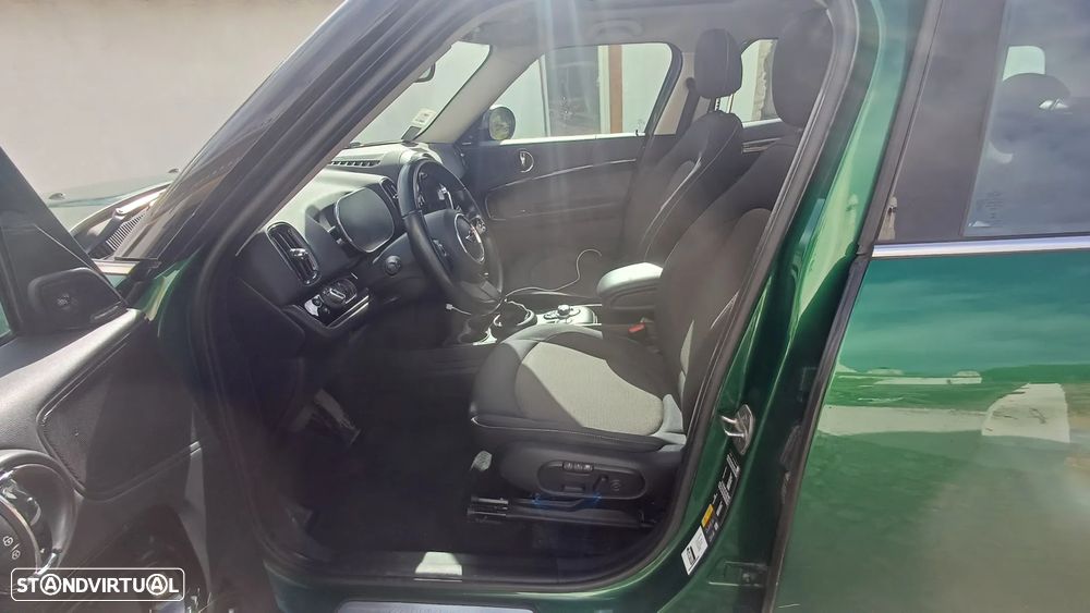 MINI Countryman Cooper SE ALL4 Auto - 9