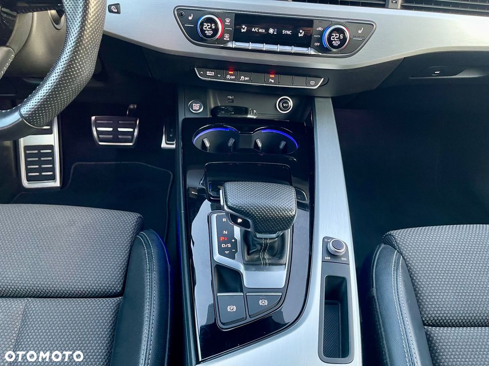 Audi A4 ver-40-tfsi-mhev-s-line-s-tronic - 23