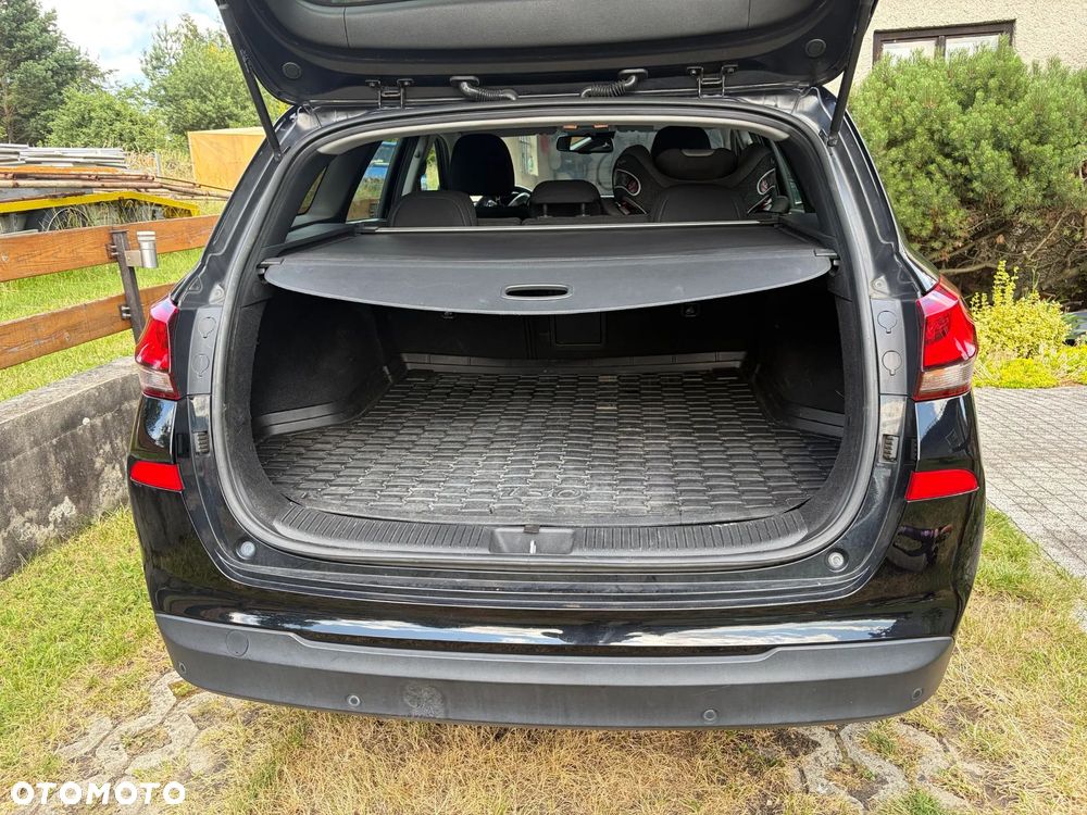 Hyundai i30 1.6 CRDi Premium - 6