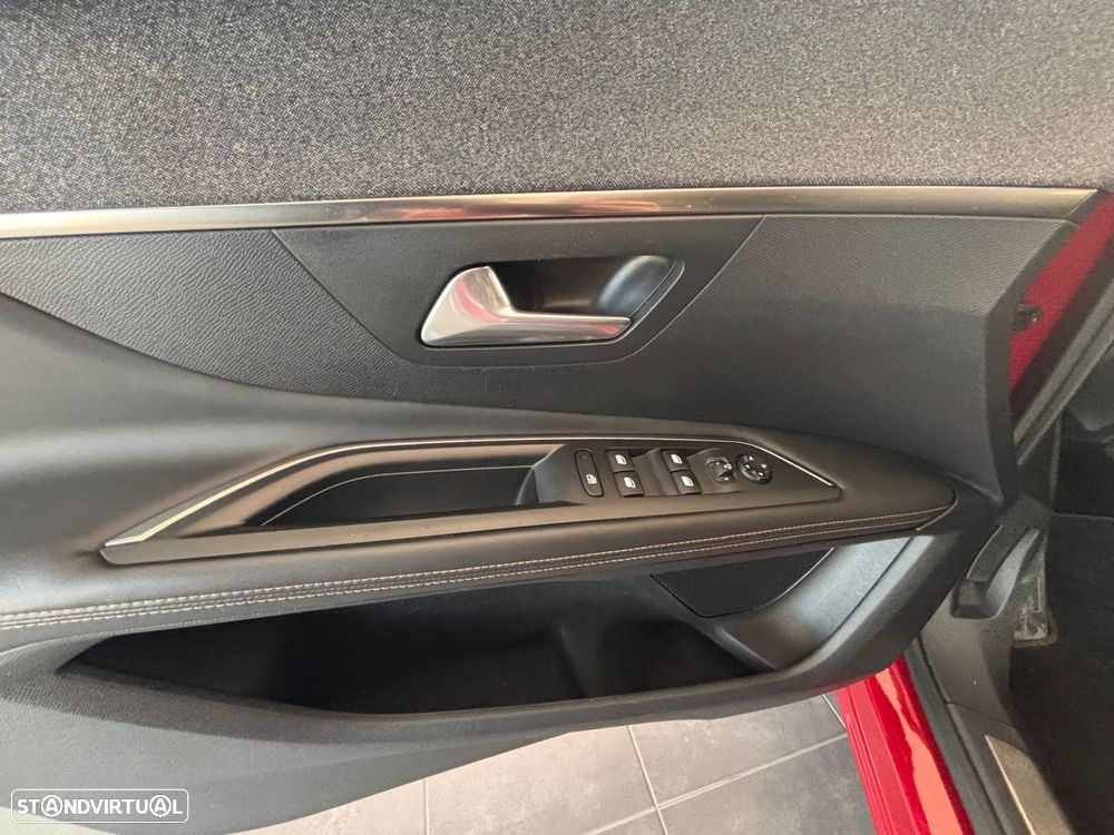 Peugeot 3008 1.2 PureTech GT Line Grip Control EAT6 - 6