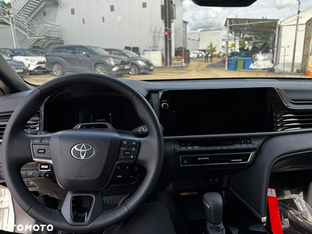 Toyota Camry 2.5 Hybrid Dynamic Force Comfort e-CVT - 9