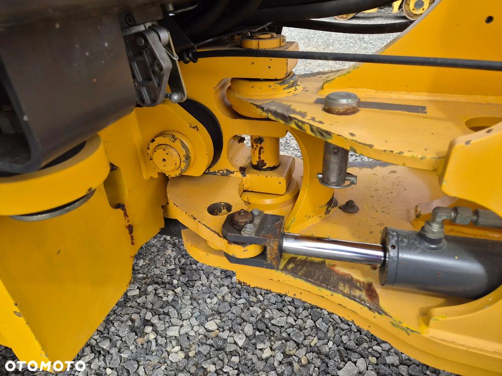 Volvo L25B - 10