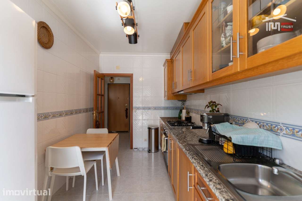 Excelente Apartamento T1 com terraço e garagem, Urbanização Pinhal ... - Grande imagem: 2/20