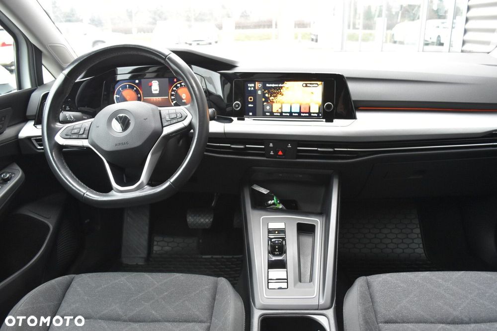 Volkswagen Golf Variant - 11