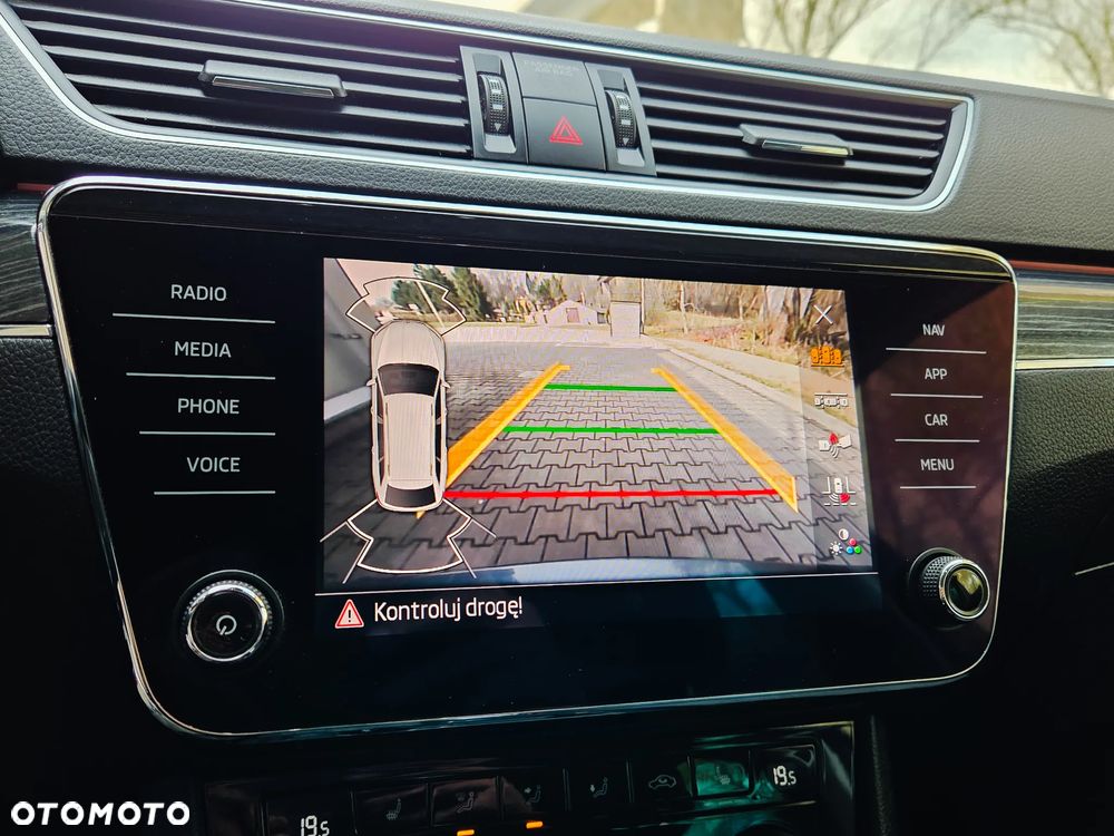 Skoda Superb 2.0 TSI Style DSG - 9