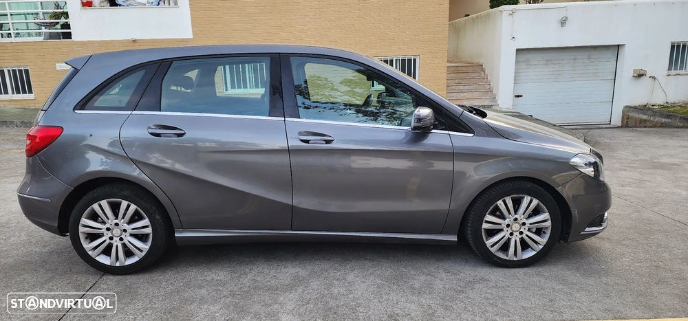 Mercedes-Benz B 180 CDI (BlueEFFICIENCY) 7G-DCT - 2