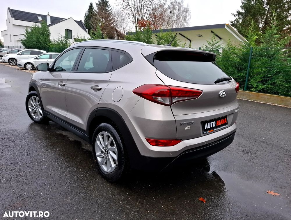 Hyundai Tucson - 2