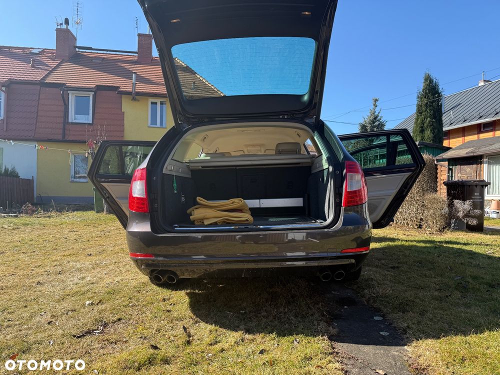 Skoda Superb 3.6 V6 4x4 DSG Ambition - 17