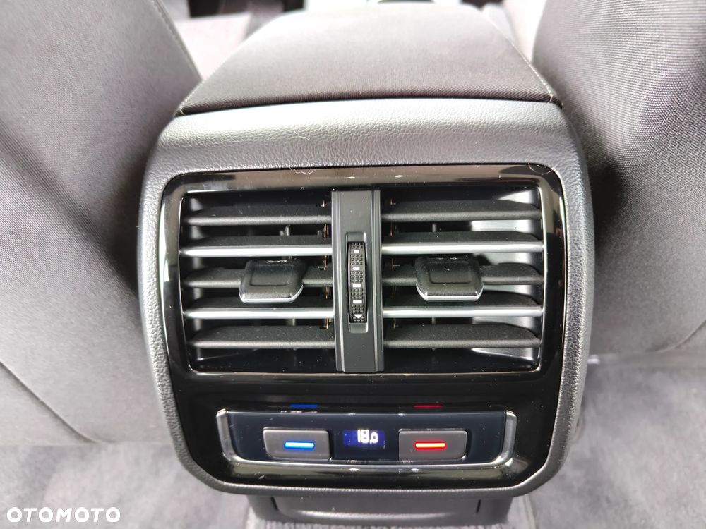 Volkswagen Passat 2.0 TDI SCR DSG Comfortline - 21