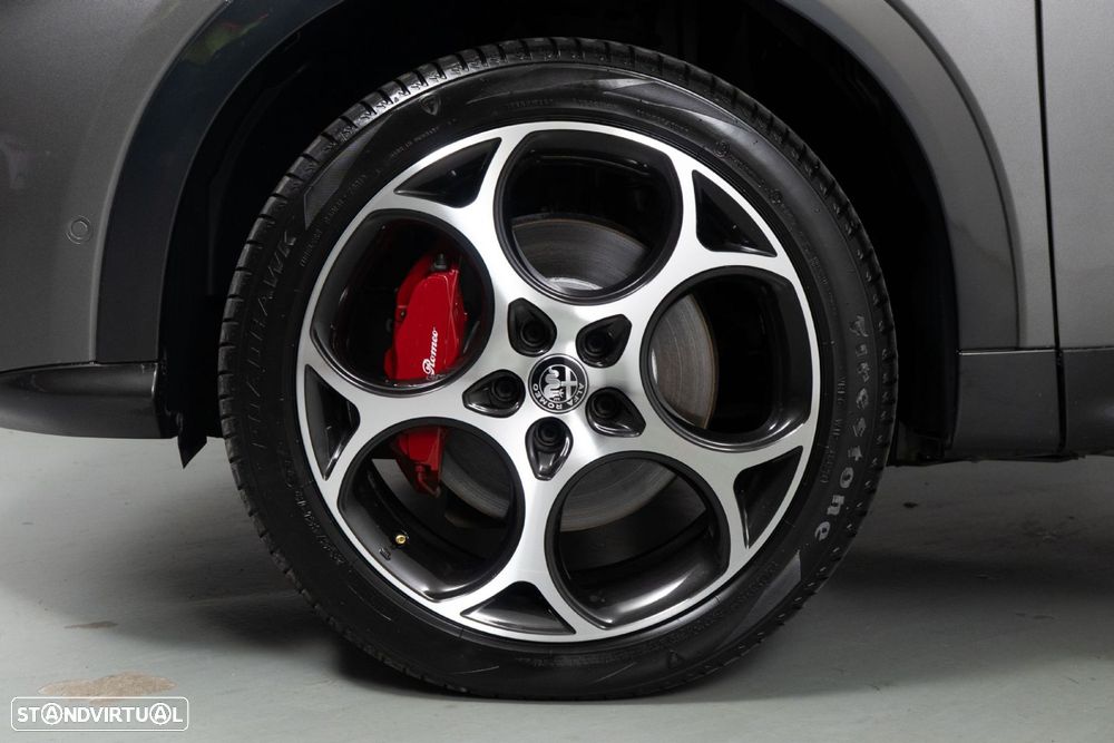 Alfa Romeo Tonale 1.3 Plug-In Hybrid Veloce e-AWD - 22