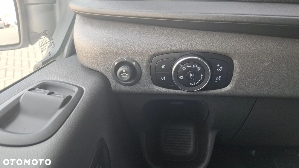 Ford Transit L3H2 Limited (bryg.) - 37