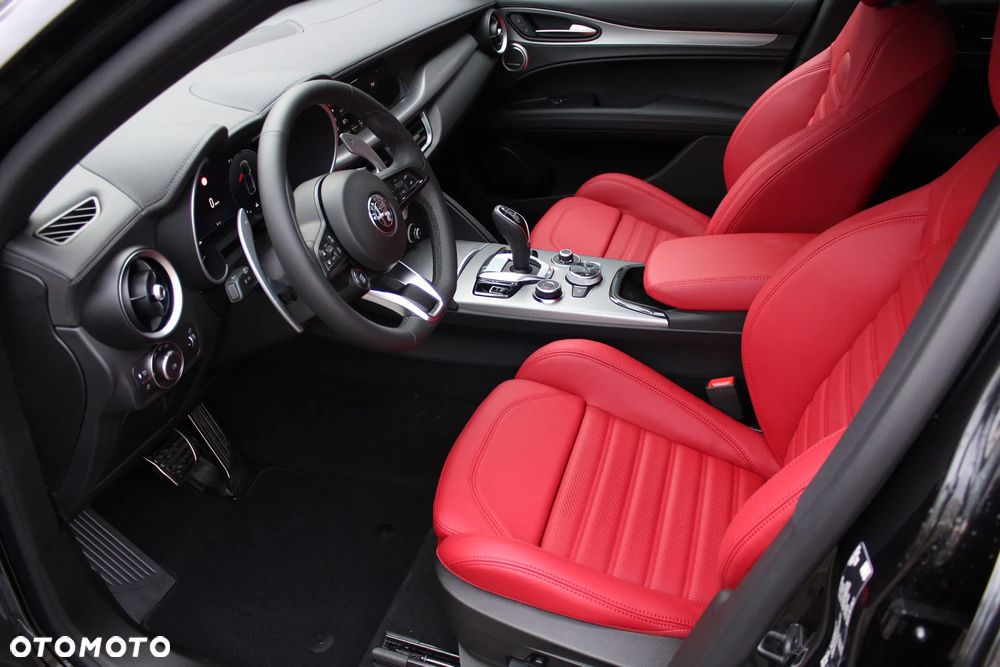 Alfa Romeo Stelvio 2.0 Turbo Veloce Q4 - 9