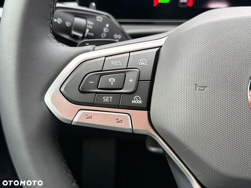 Volkswagen T-Roc 1.5 eTSI Style DSG - 28