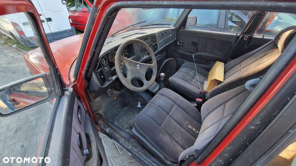 SAAB 900I na części - 6