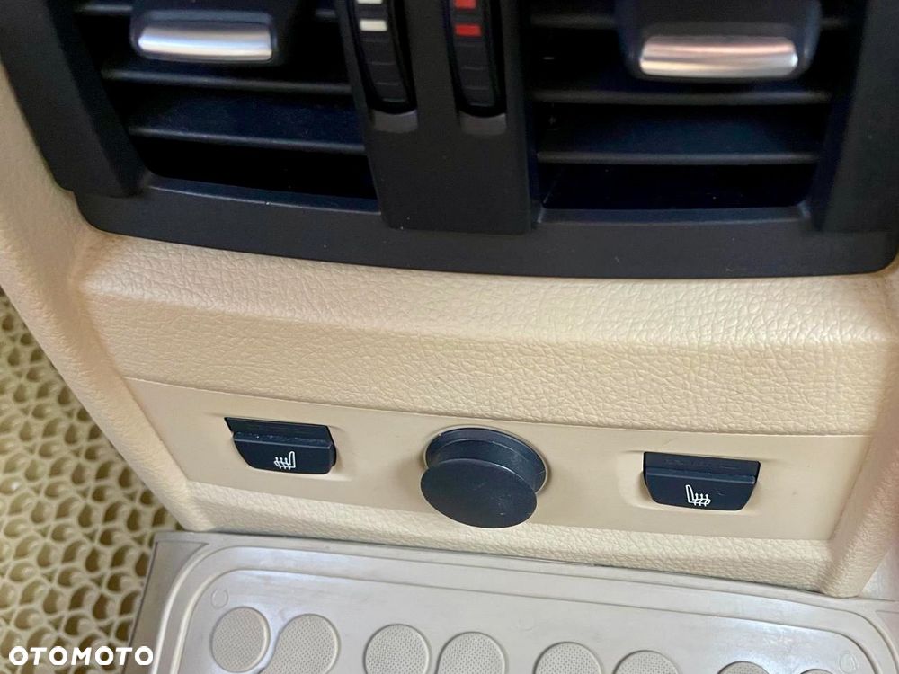 BMW Seria 3 320d Touring Efficient Dynamics Edition - 11