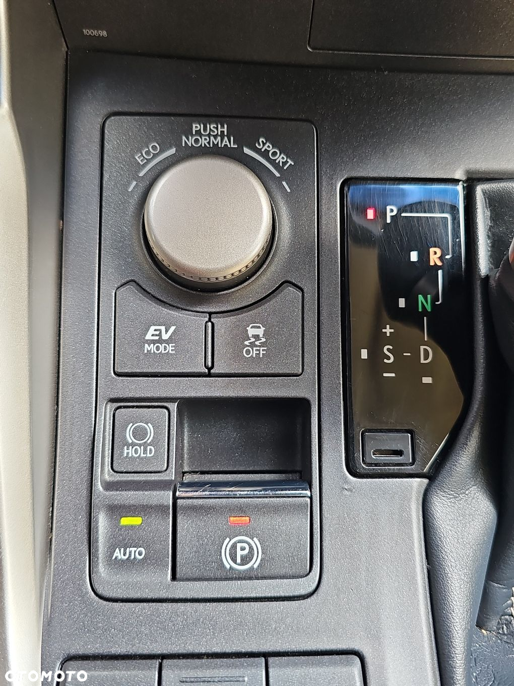 Lexus NX - 16