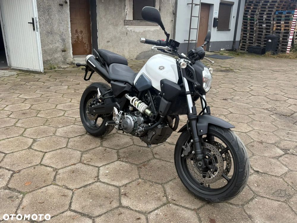 Yamaha MT - 16