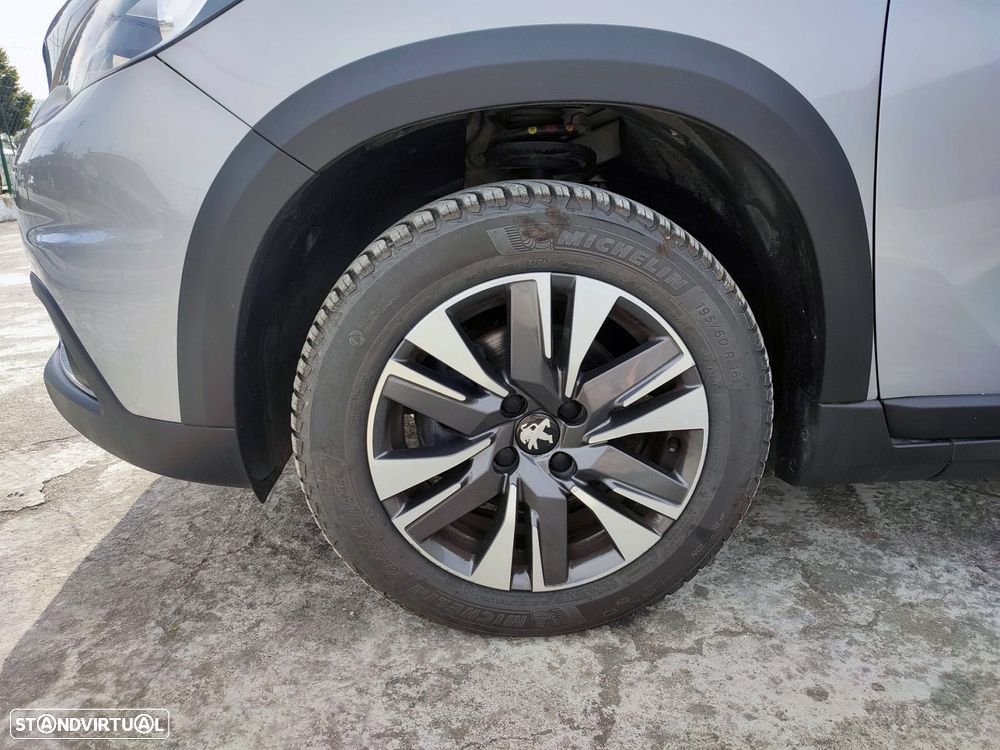 Peugeot 2008 1.2 PureTech Style - 15