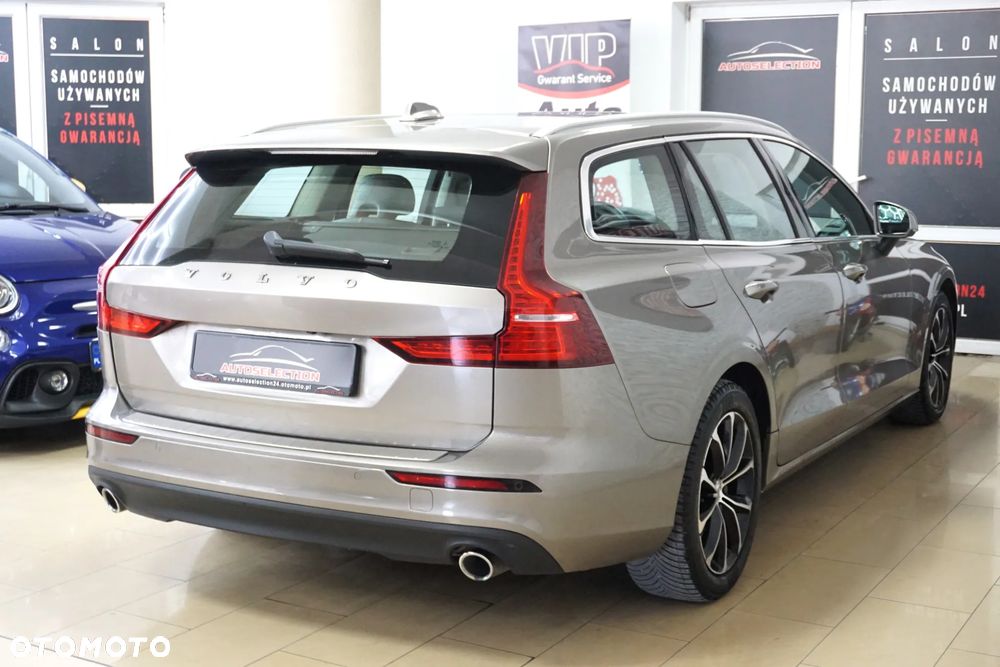 Volvo V60 D3 AWD Geartronic Momentum - 4