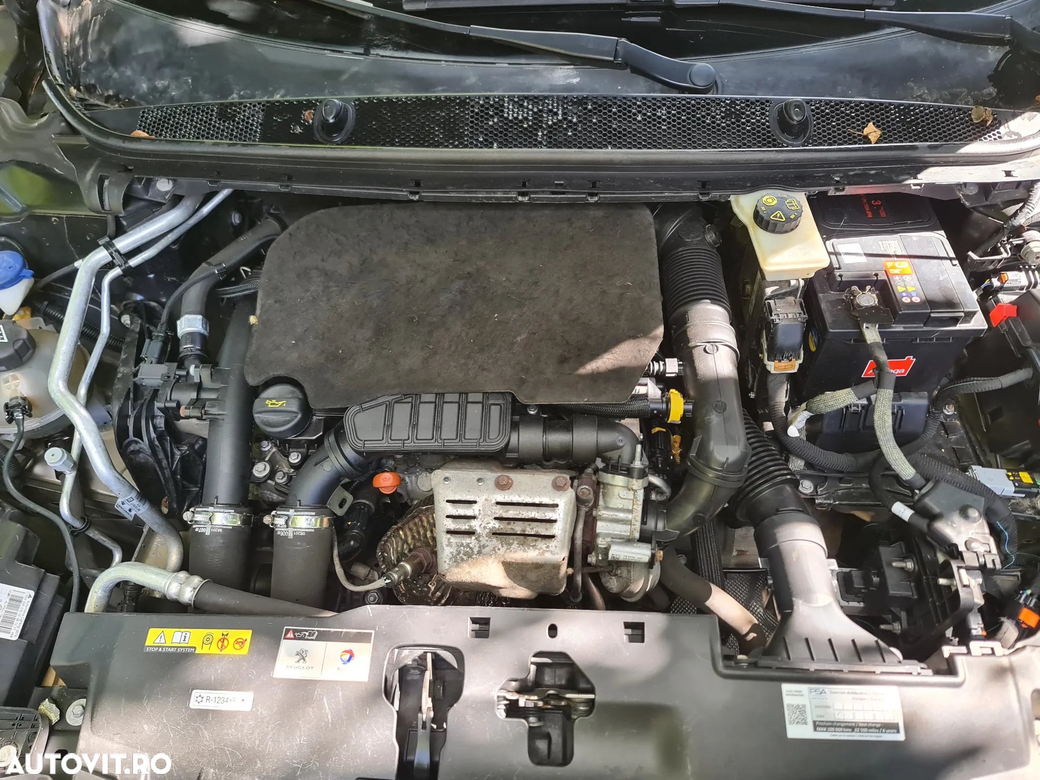 Peugeot 308 1.2 L PureTech Turbo S&S Allure - 12