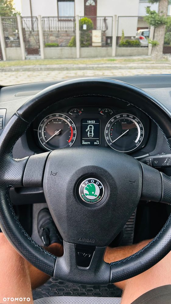 Skoda Octavia 2.0 TDI RS - 14