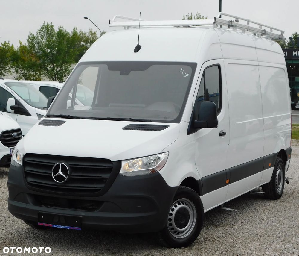 Mercedes-Benz Sprinter - 1
