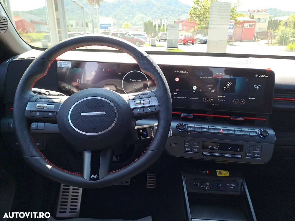 Hyundai KONA - 11