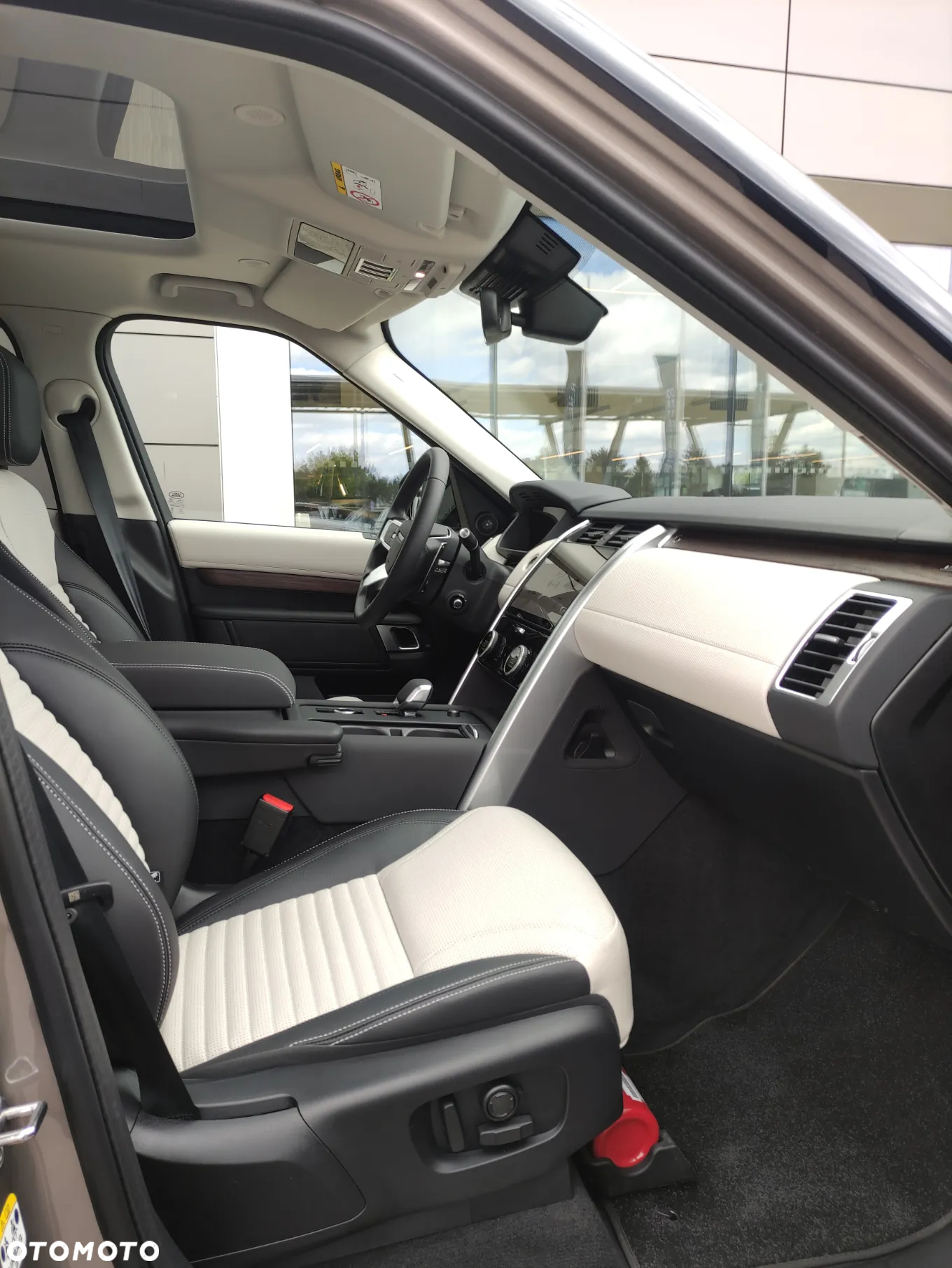 Land Rover Discovery - 16