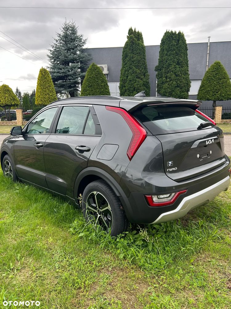 Kia Niro 1.6 GDI Hybrid M - 2