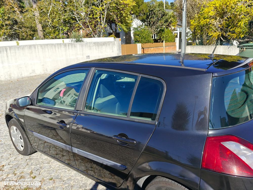 Renault Mégane - 10