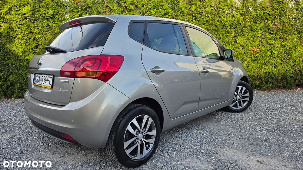 Kia Venga 1.4 CVVT Fifa World Cup Edition - 24